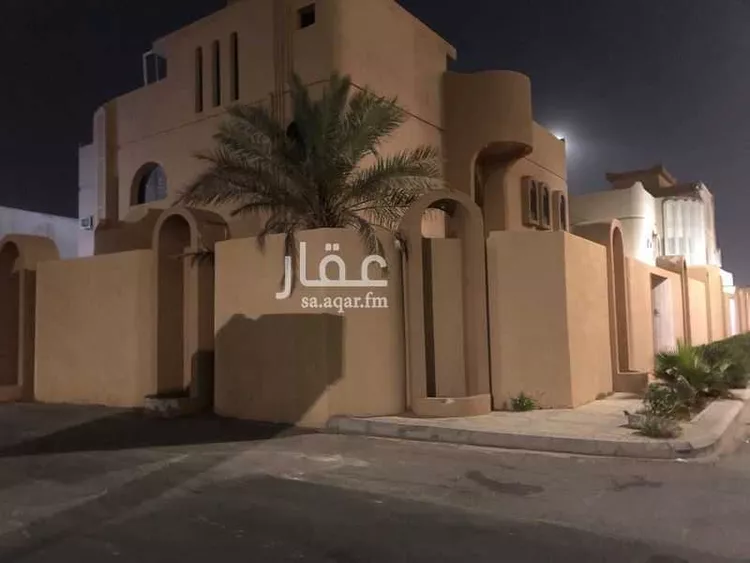 فيلا للإيجار في شارع طريق الملك فهد, حي الفايزية, مدينة بريده, منطقة القصيم