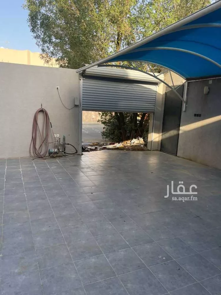 فيلا للبيع في شارع عبدالله بن العباس, حي الأشرفية, مدينة عنيزة, منطقة القصيم 6