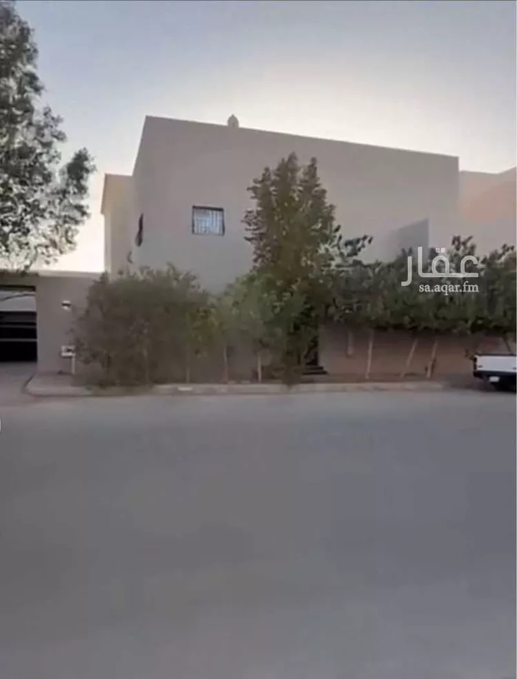 فيلا للبيع في شارع عبدالله بن العباس, حي الأشرفية, مدينة عنيزة, منطقة القصيم صورة 3