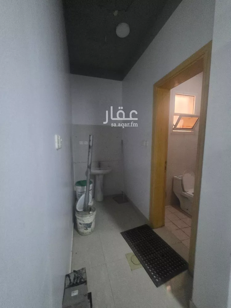 مكتب تجاري للإيجار في شارع طريق الامير محمد بن سعد بن عبد العزيز, حي الملقا, مدينة الرياض, منطقة الرياض صورة 5