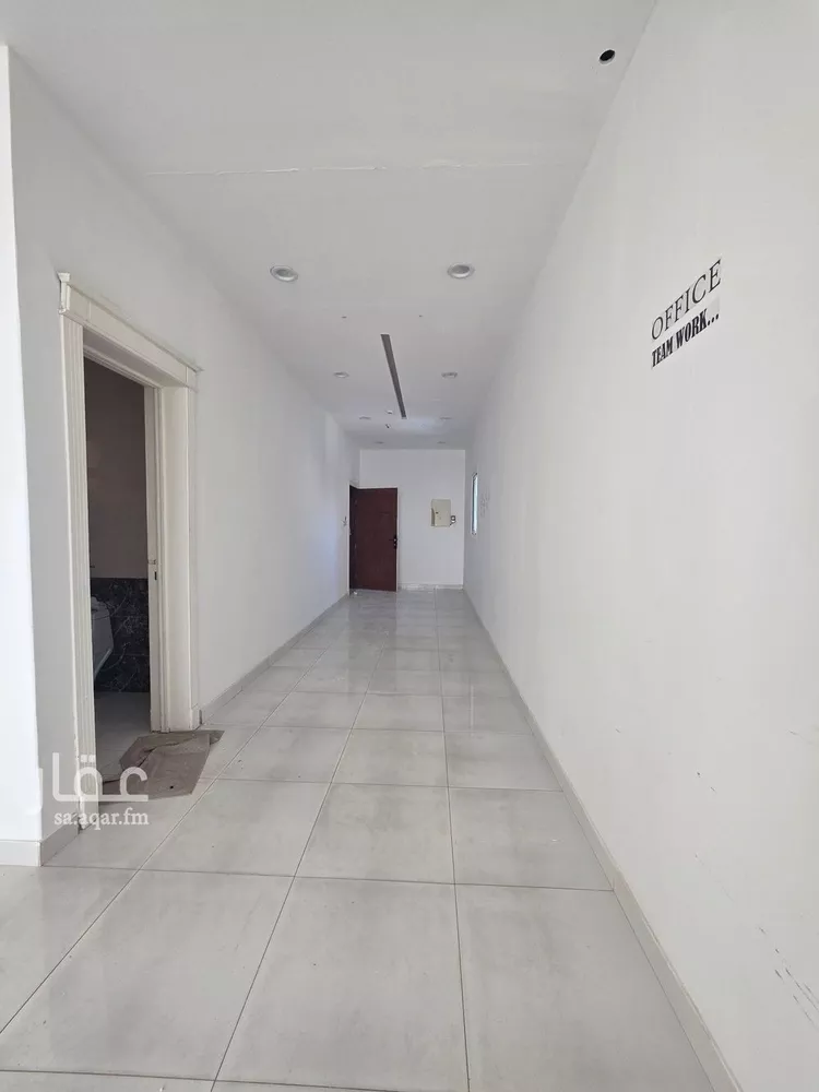 مكتب تجاري للإيجار في شارع فارس الازدي, حي القيروان, مدينة الرياض, منطقة الرياض صورة 2