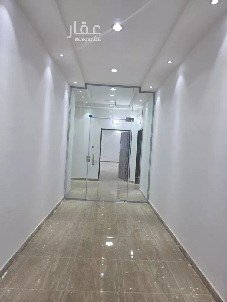 مكتب تجاري للإيجار في شارع الامير فيصل بن بندر بن عبدالعزيز, حي النرجس, مدينة الرياض, منطقة الرياض صورة 3