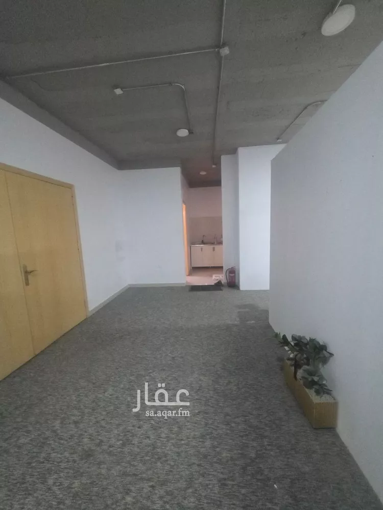 مكتب تجاري للإيجار في شارع طريق الامير محمد بن سعد بن عبد العزيز, حي الملقا, مدينة الرياض, منطقة الرياض صورة 4