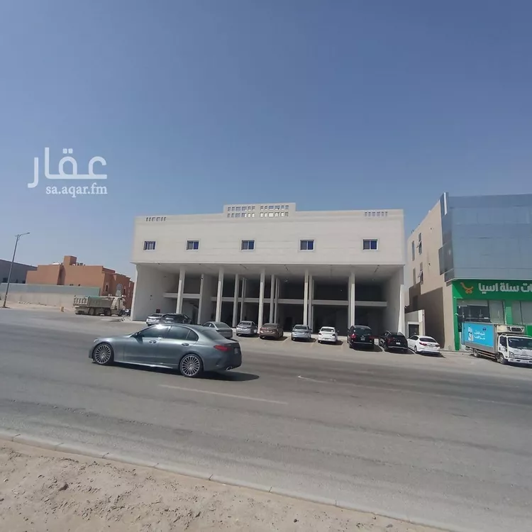 محل للإيجار في شارع الامير فيصل بن بندر بن عبدالعزيز, حي النرجس, مدينة الرياض, منطقة الرياض صورة 3