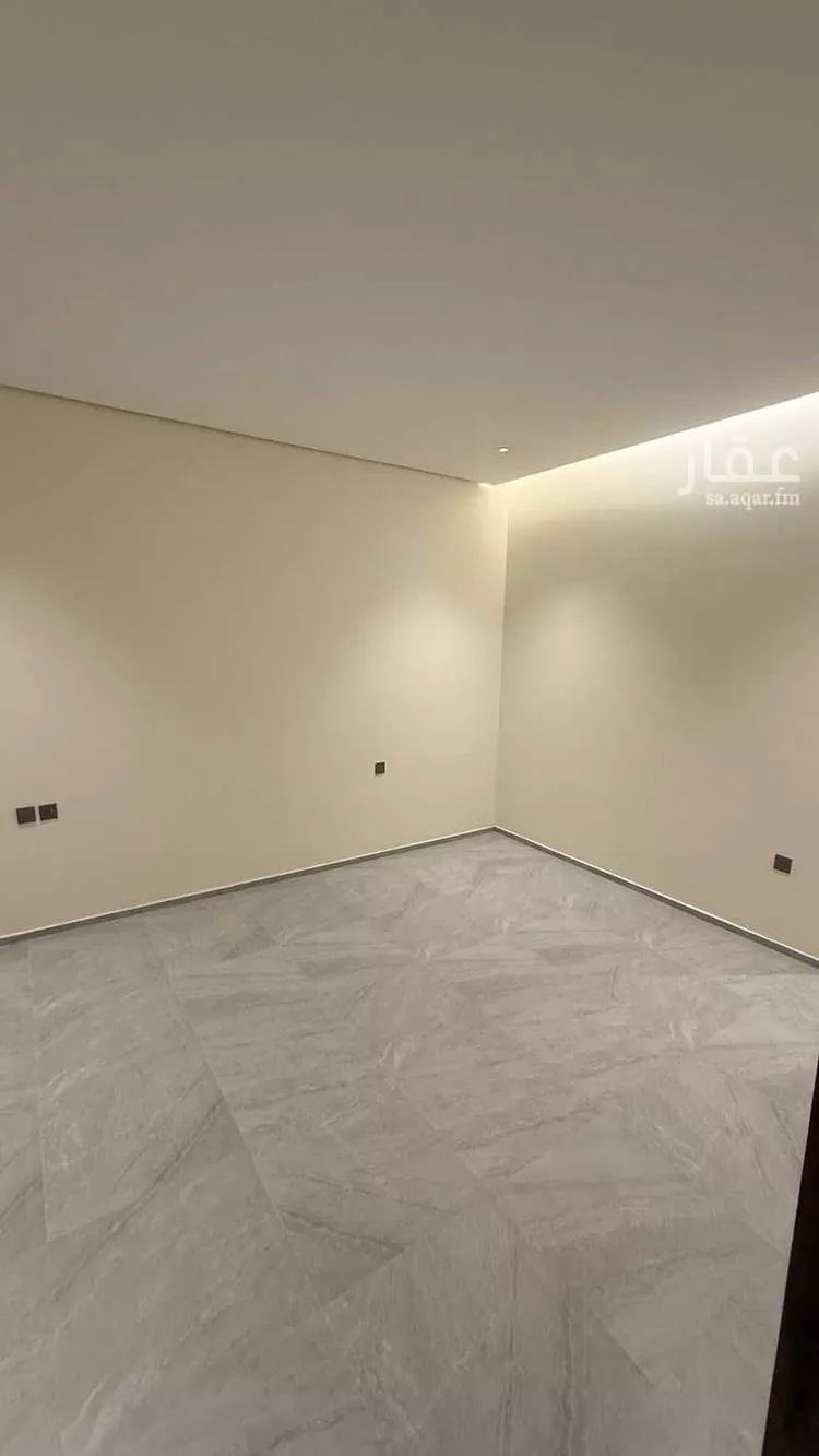 فيلا للبيع في شارع الشيخ عثمان بن إبراهيم الحقيل, حي الملك فهد, مدينة الرياض, منطقة الرياض 21
