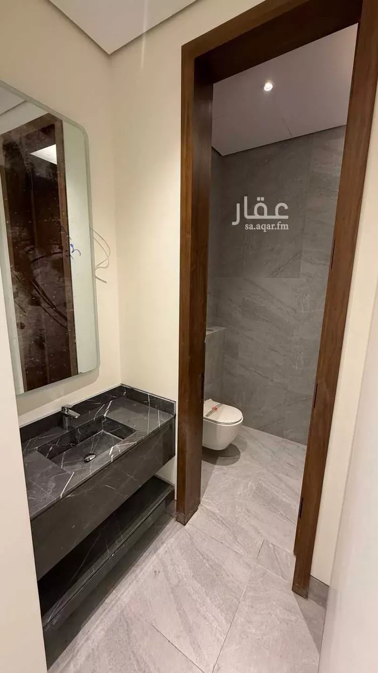 فيلا للبيع في شارع الشيخ عثمان بن إبراهيم الحقيل, حي الملك فهد, مدينة الرياض, منطقة الرياض 8