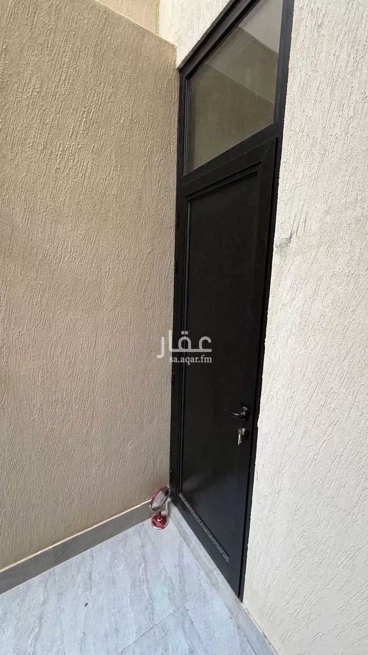 فيلا للبيع في شارع الشيخ عثمان بن إبراهيم الحقيل, حي الملك فهد, مدينة الرياض, منطقة الرياض 18