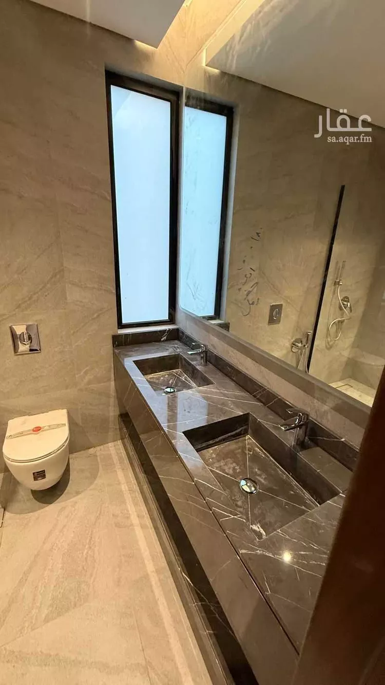 فيلا للبيع في شارع الشيخ عثمان بن إبراهيم الحقيل, حي الملك فهد, مدينة الرياض, منطقة الرياض 26