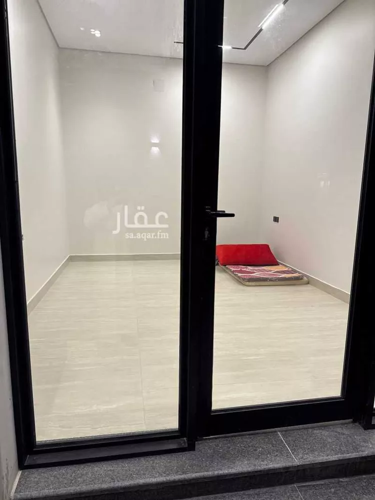 فيلا للبيع في شارع يحيى بن جزلة, حي الرمال, مدينة الرياض, منطقة الرياض صورة 3