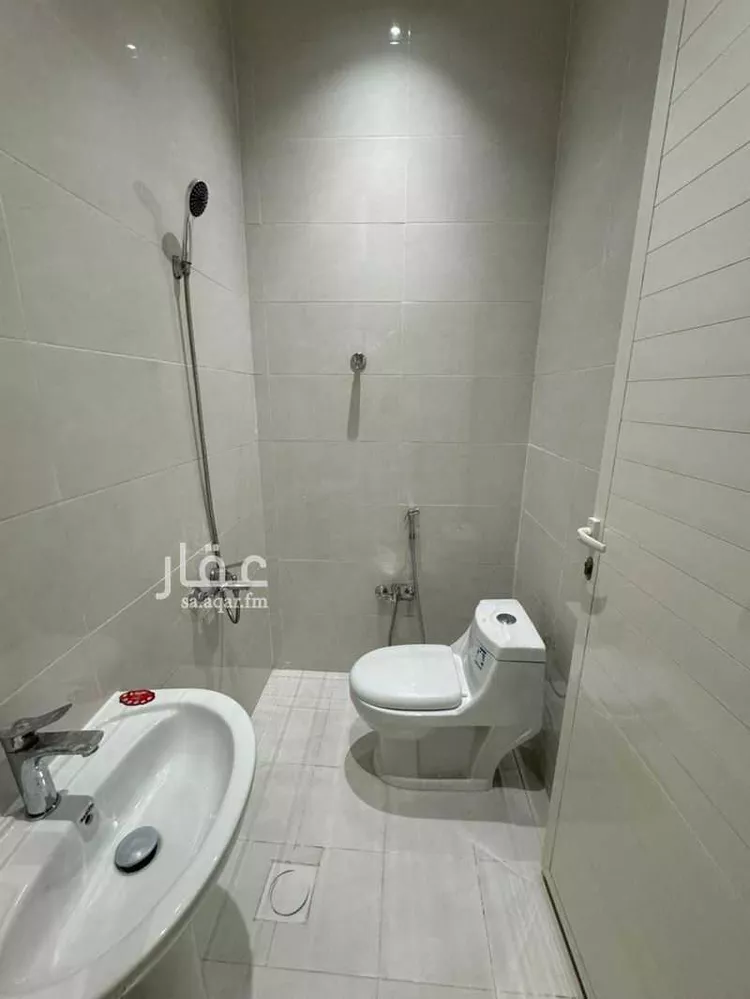 عمارة للإيجار في شارع نافع بن عبد الرحمن , حي السيح, مدينة الخرج, منطقة الرياض