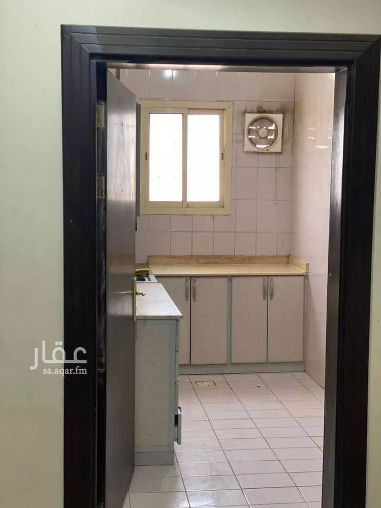 شقة للإيجار في شارع طريق الملك عبدالعزيز, حي التعليم, مدينة الرس, منطقة القصيم صورة 2