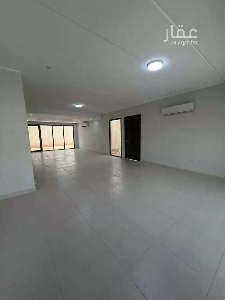 فيلا للإيجار في شارع عبدالله بن ساعدة الهذلي, حي مطار الملك خالد الدولي, مدينة الرياض, منطقة الرياض صورة 3