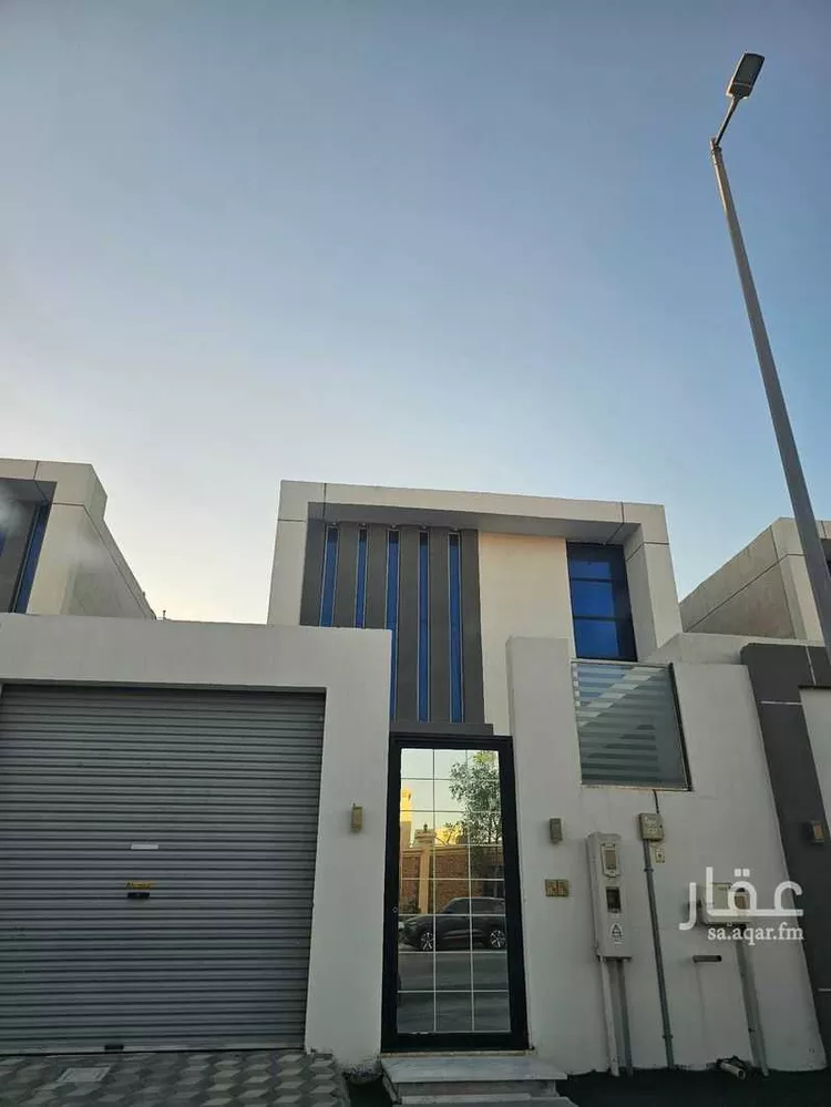 فيلا للبيع في شارع ابو لبيبة الاشهلي ، حي الشراع ، الخبر ، الخبر