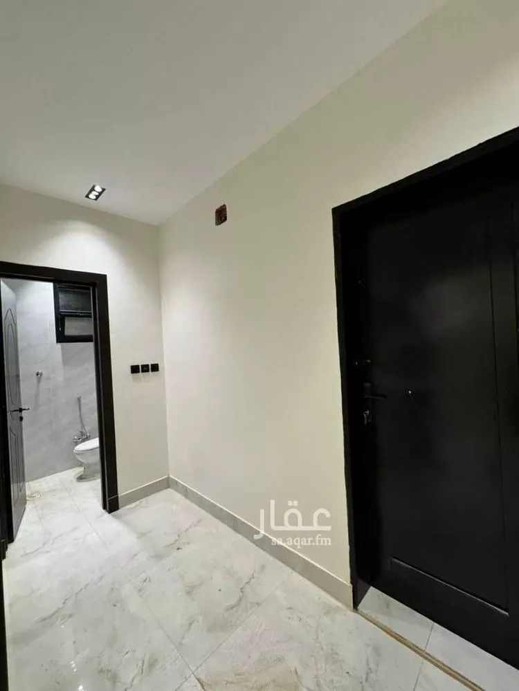 فيلا للإيجار في شارع محمود عبدالله قاري, حي الرمال, مدينة الرياض, منطقة الرياض صورة 4