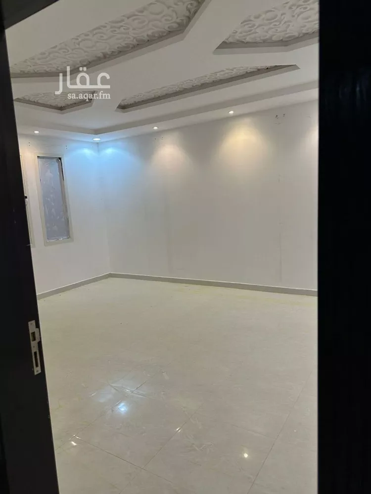 فيلا للإيجار في شارع محمود عبدالله قاري, حي الرمال, مدينة الرياض, منطقة الرياض صورة 4