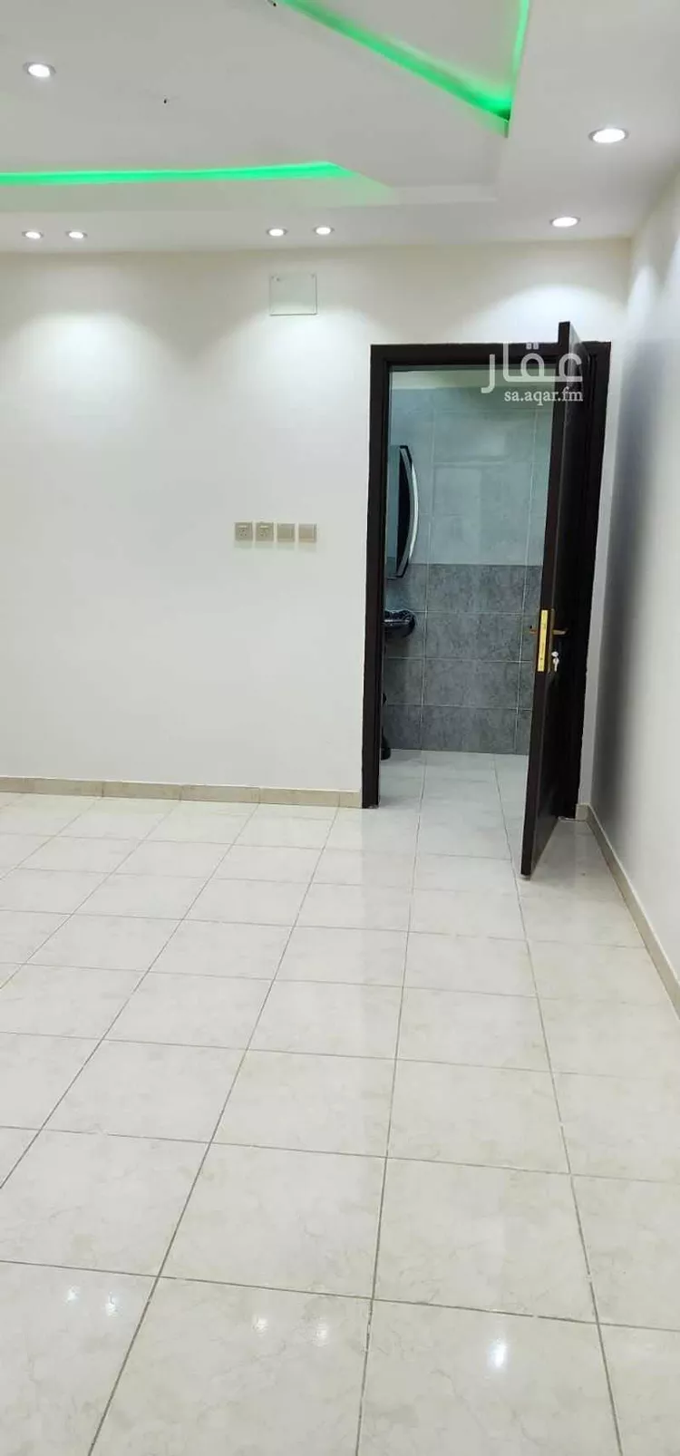 شقة للبيع في شارع 4568213, حي الفيصلية الجنوبية, مدينة تبوك, منطقة تبوك صورة 2