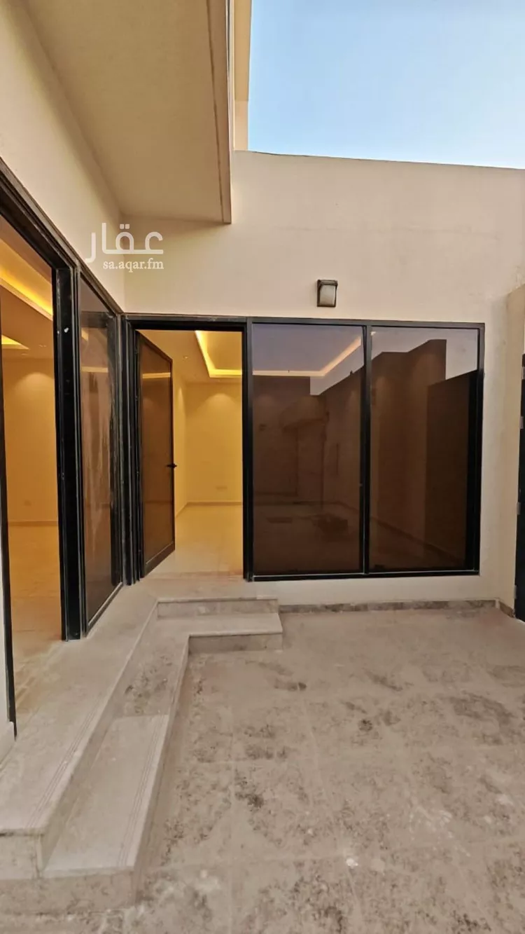 فيلا للبيع في شارع ابن سيده اللغوي, حي عريض, مدينة الرياض, منطقة الرياض صورة 3