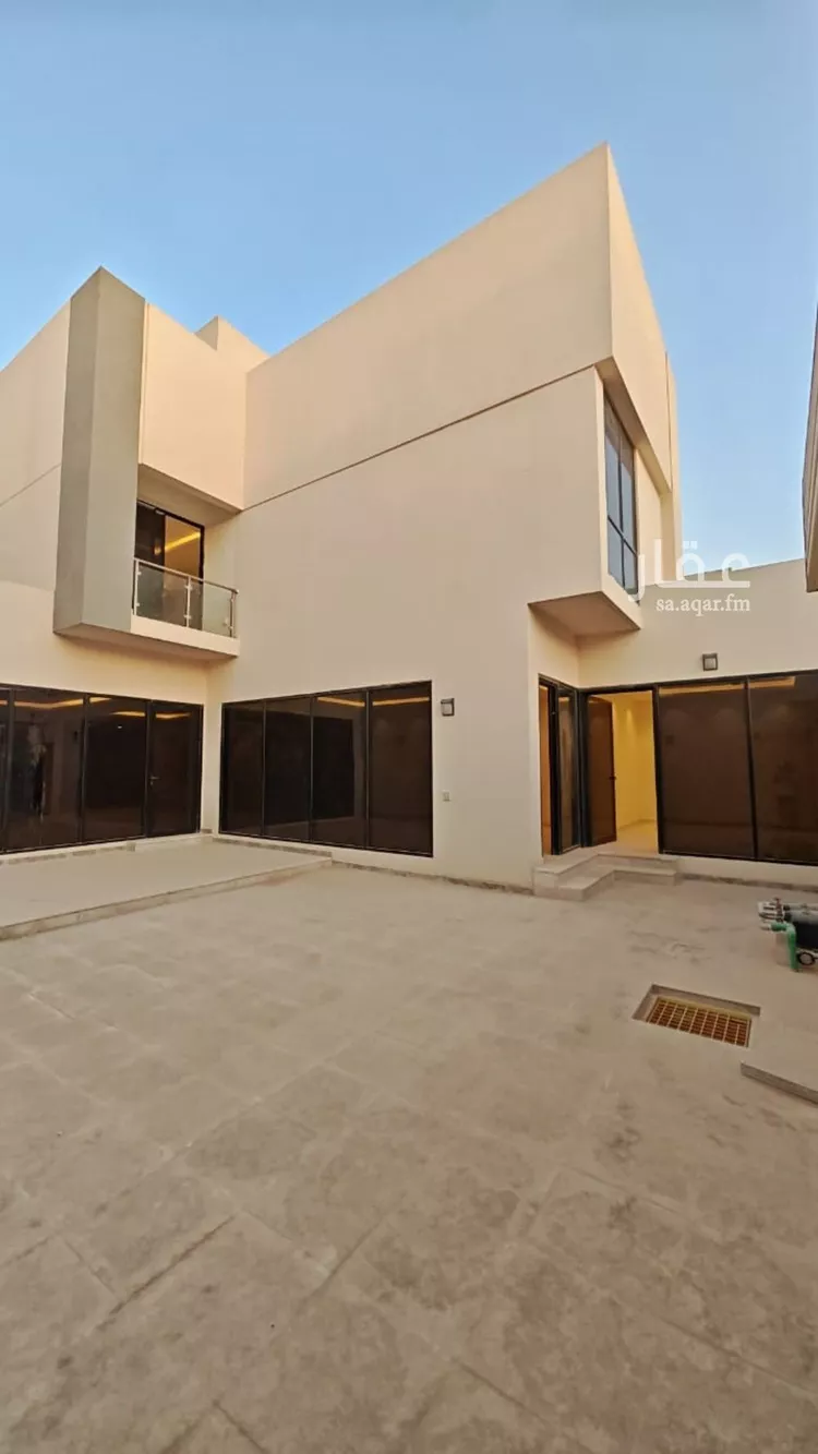 فيلا للبيع في شارع ابن سيده اللغوي, حي عريض, مدينة الرياض, منطقة الرياض صورة 2