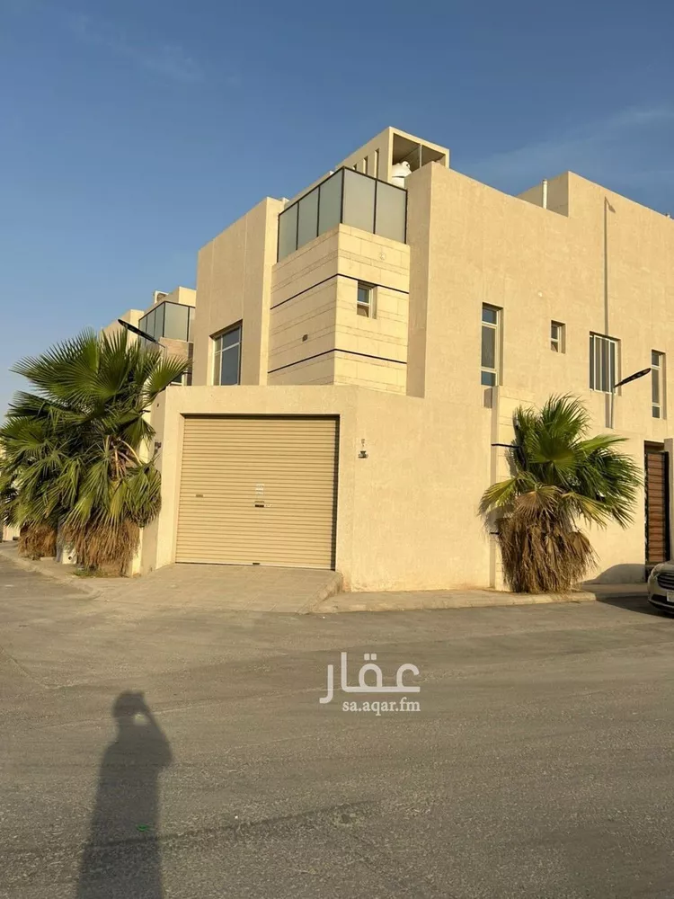 فيلا للإيجار في شارع الفاخرة, حي عكاظ, مدينة الرياض, منطقة الرياض