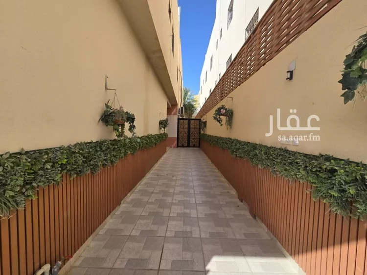 عمارة للبيع في شارع آل داود, حي الحمراء, مدينة الرياض, منطقة الرياض صورة 2