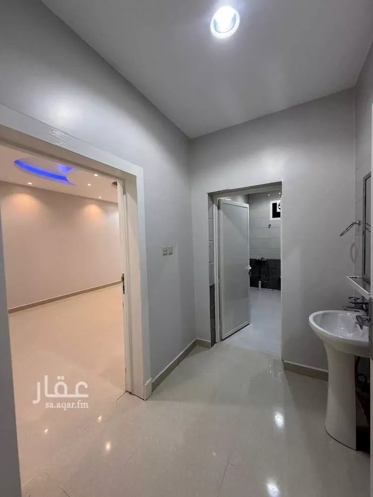 Floor for Rent in Ad Dilam Sudair 3