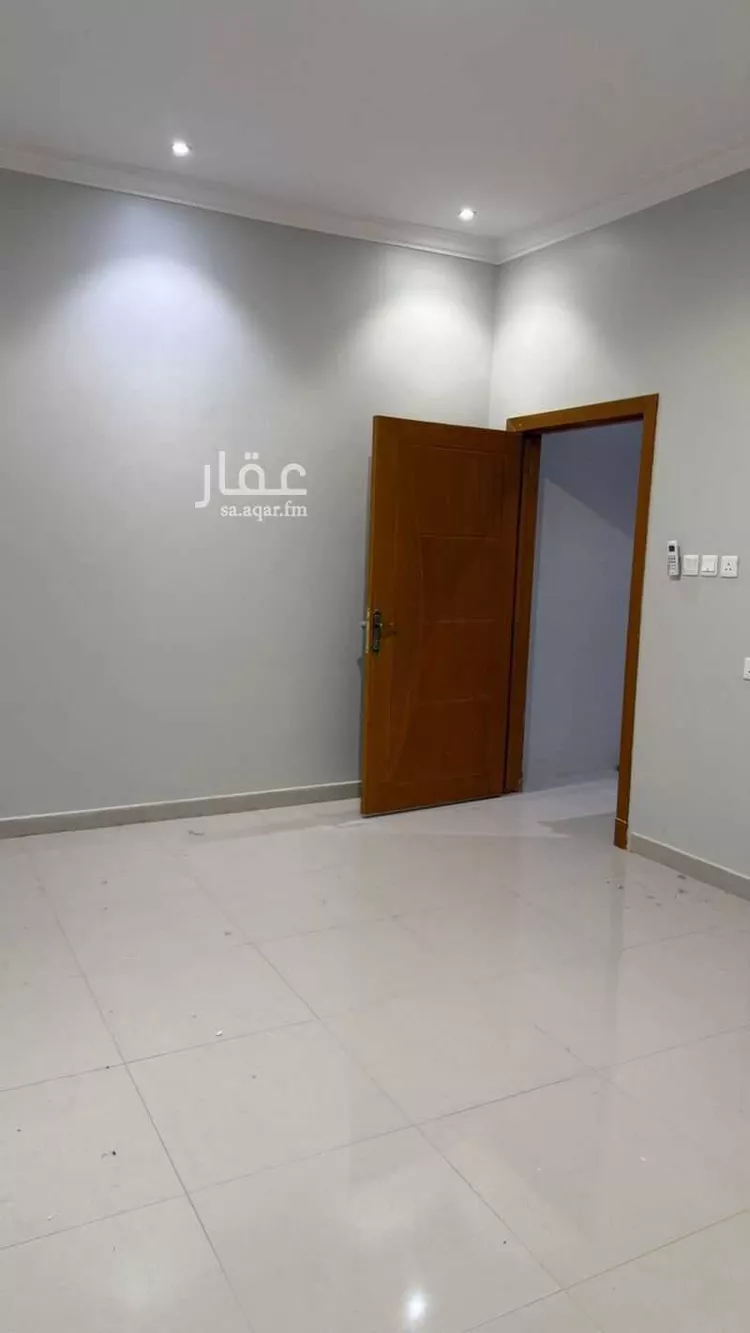 شقة للإيجار في شارع رقم 18 ، حي ظهرة لبن ، الرياض ، منطقة الرياض صورة 4