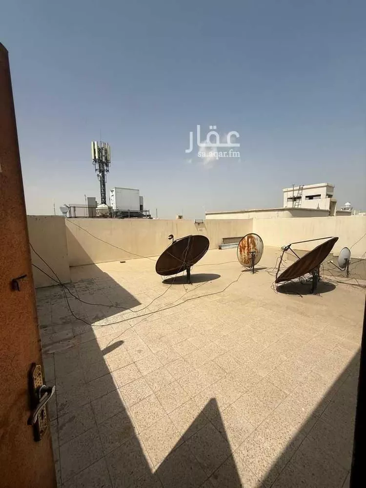 عمارة للبيع في شارع عرفات, حي العزيزية, مدينة الرياض, منطقة الرياض صورة 4