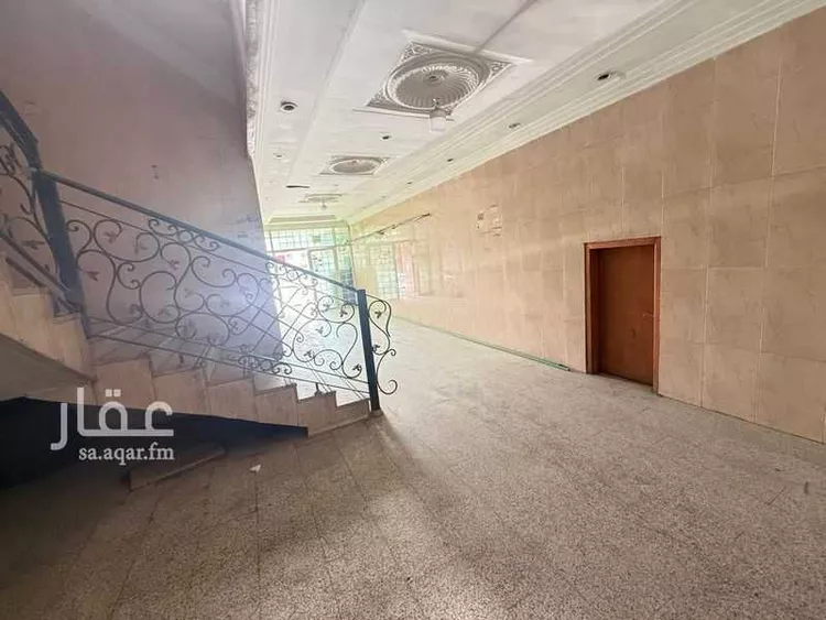عمارة للبيع في شارع عرفات, حي العزيزية, مدينة الرياض, منطقة الرياض صورة 5