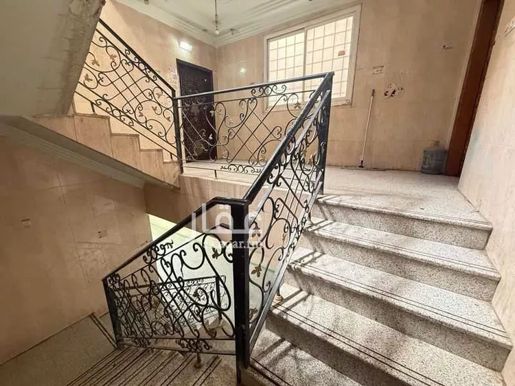 عمارة للبيع في شارع عرفات, حي العزيزية, مدينة الرياض, منطقة الرياض صورة 3