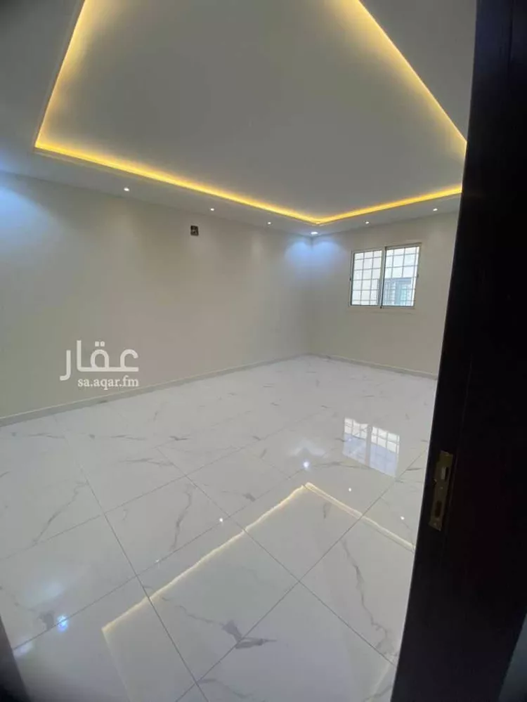 فيلا للإيجار في شارع أبي بكر بن عثمان ، حي عكاظ ، الرياض ، منطقة الرياض صورة 2