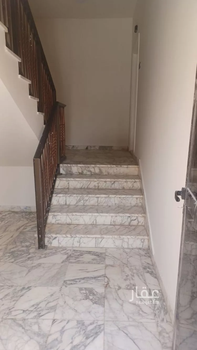 عمارة للبيع في شارع كعب بن زهير, حي السويدي, مدينة الرياض, منطقة الرياض صورة 2