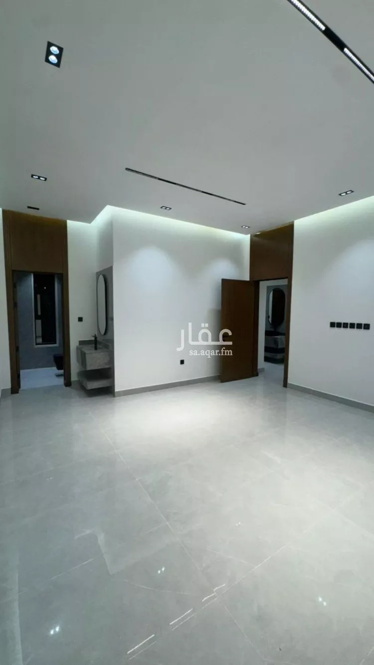 فيلا للإيجار في شارع عمر بن عبداللطيف, حي الرمال, مدينة الرياض, منطقة الرياض صورة 3