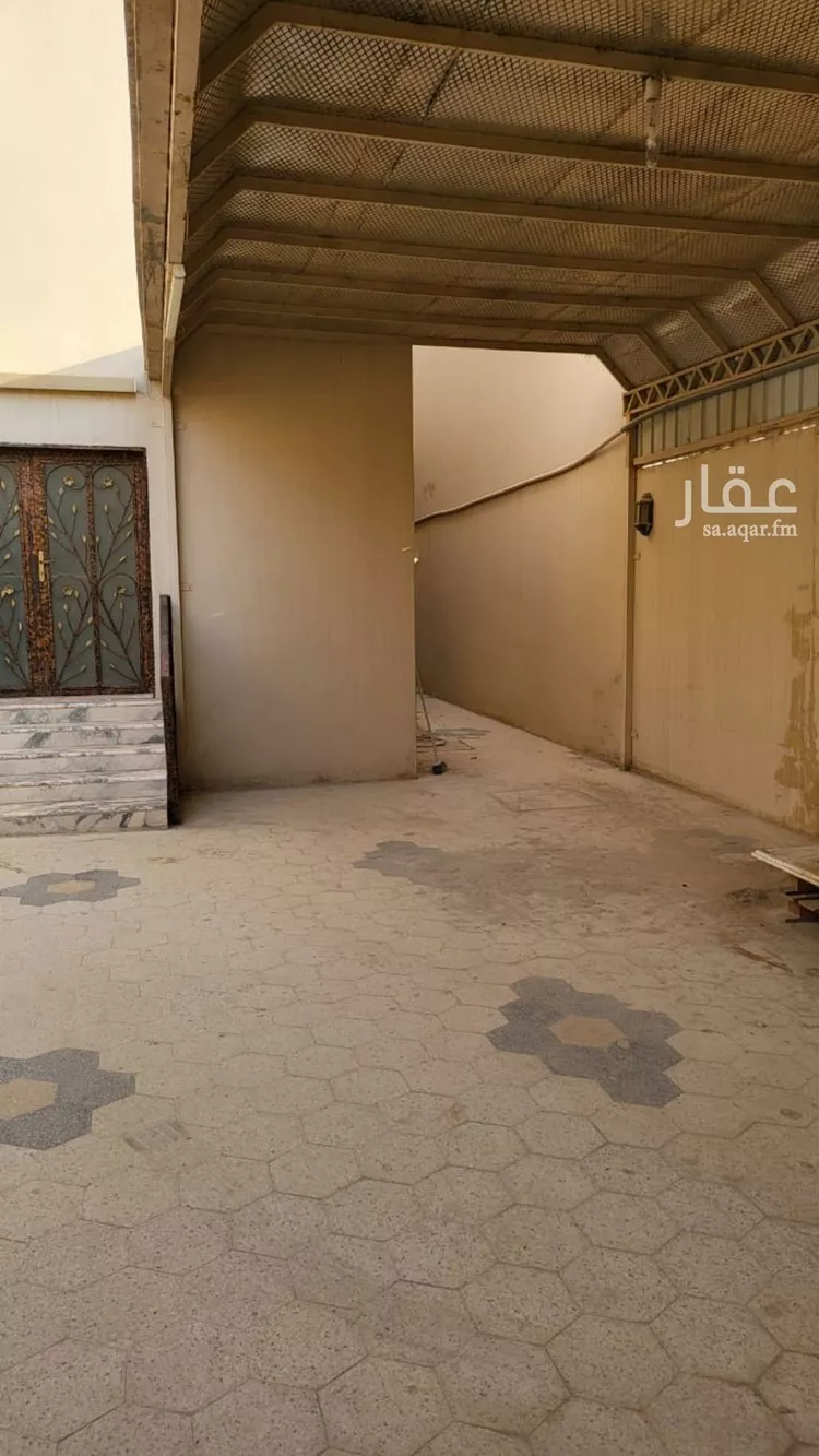 فيلا للبيع في شارع الرقميه الوسطى, حي النزهة, مدينة الرياض, منطقة الرياض صورة 3