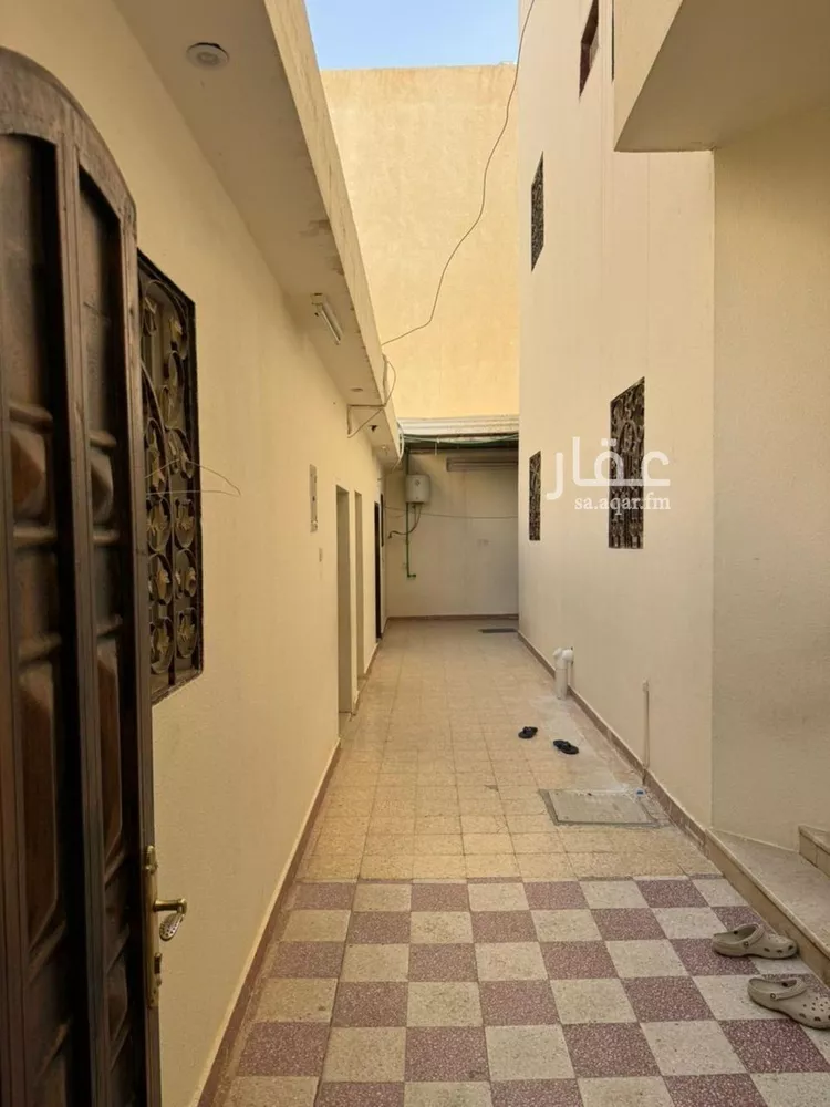 فيلا للبيع في شارع العمودية, حي إشبيلية, مدينة الرياض, منطقة الرياض صورة 4