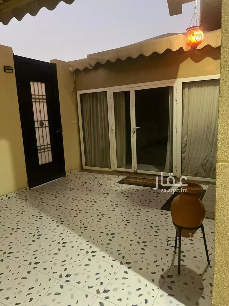 فيلا للبيع في شارع رقم 367, حي ظهرة لبن, مدينة الرياض, منطقة الرياض صورة 3