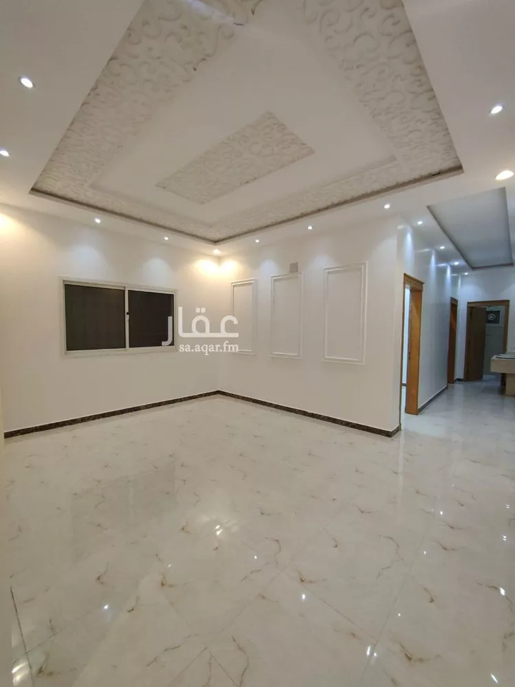 فيلا للبيع في شارع احمد بن سعد الاصبهاني, حي الرمال, مدينة الرياض, منطقة الرياض صورة 4