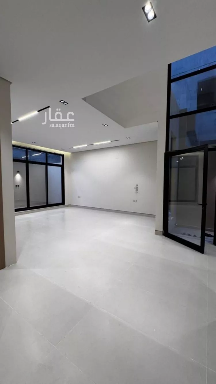 فيلا للبيع في شارع زياد بن أيوب, حي الرمال, مدينة الرياض, منطقة الرياض صورة 4