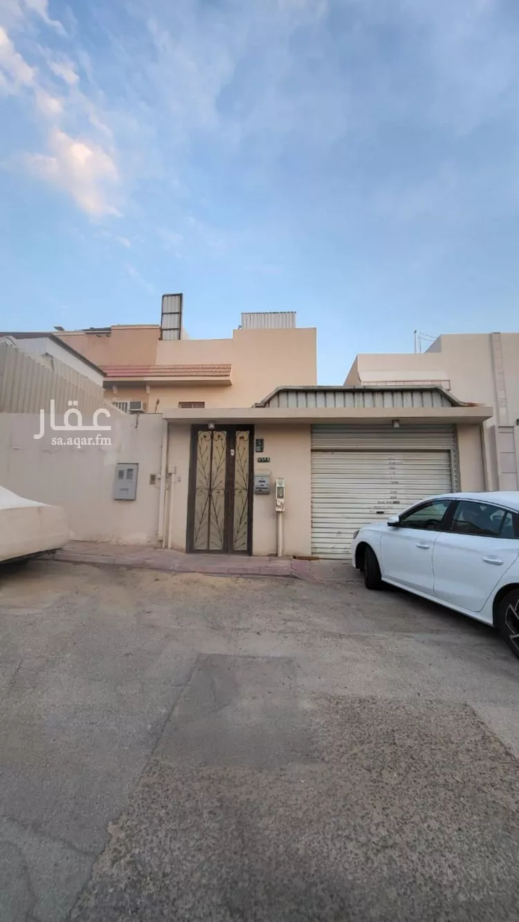 فيلا للبيع في شارع الرقميه الوسطى, حي النزهة, مدينة الرياض, منطقة الرياض