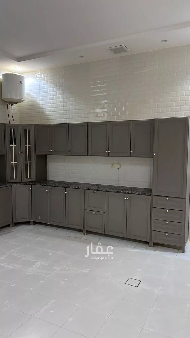 فيلا للإيجار في شارع عمر بن عبداللطيف, حي الرمال, مدينة الرياض, منطقة الرياض صورة 3