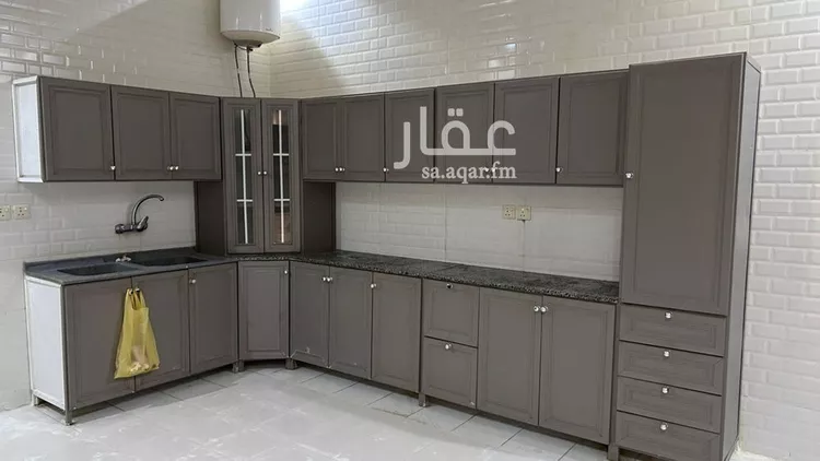 فيلا للإيجار في شارع عمر بن عبداللطيف, حي الرمال, مدينة الرياض, منطقة الرياض صورة 4