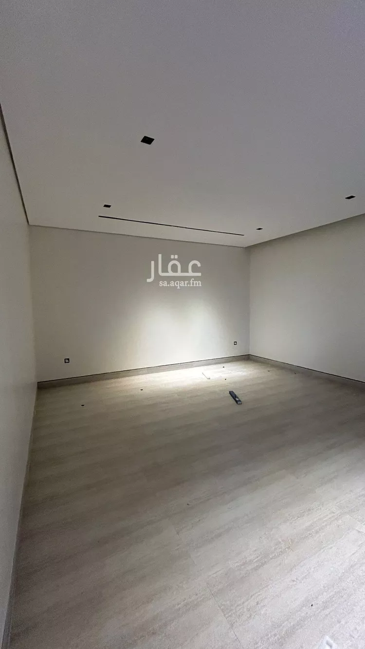 فيلا للبيع في شارع عبدالجبار بن الورد, حي المهدية, مدينة الرياض, منطقة الرياض 16