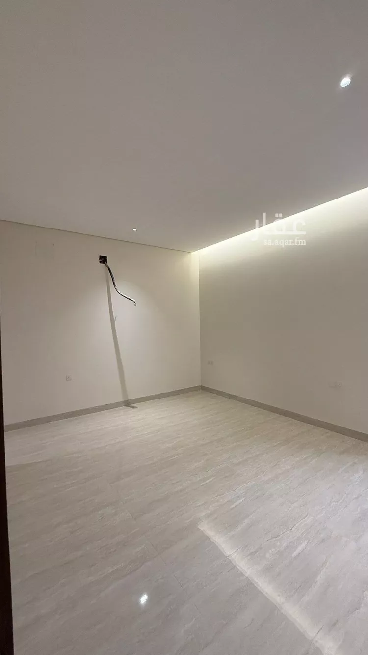 فيلا للبيع في شارع أبي نزار الصنعاني اليمني, حي المهدية, مدينة الرياض, منطقة الرياض 14