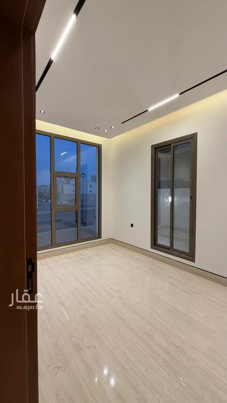 فيلا للبيع في شارع فؤاد محمد عمر توفيق, حي المهدية, مدينة الرياض, منطقة الرياض صورة 4