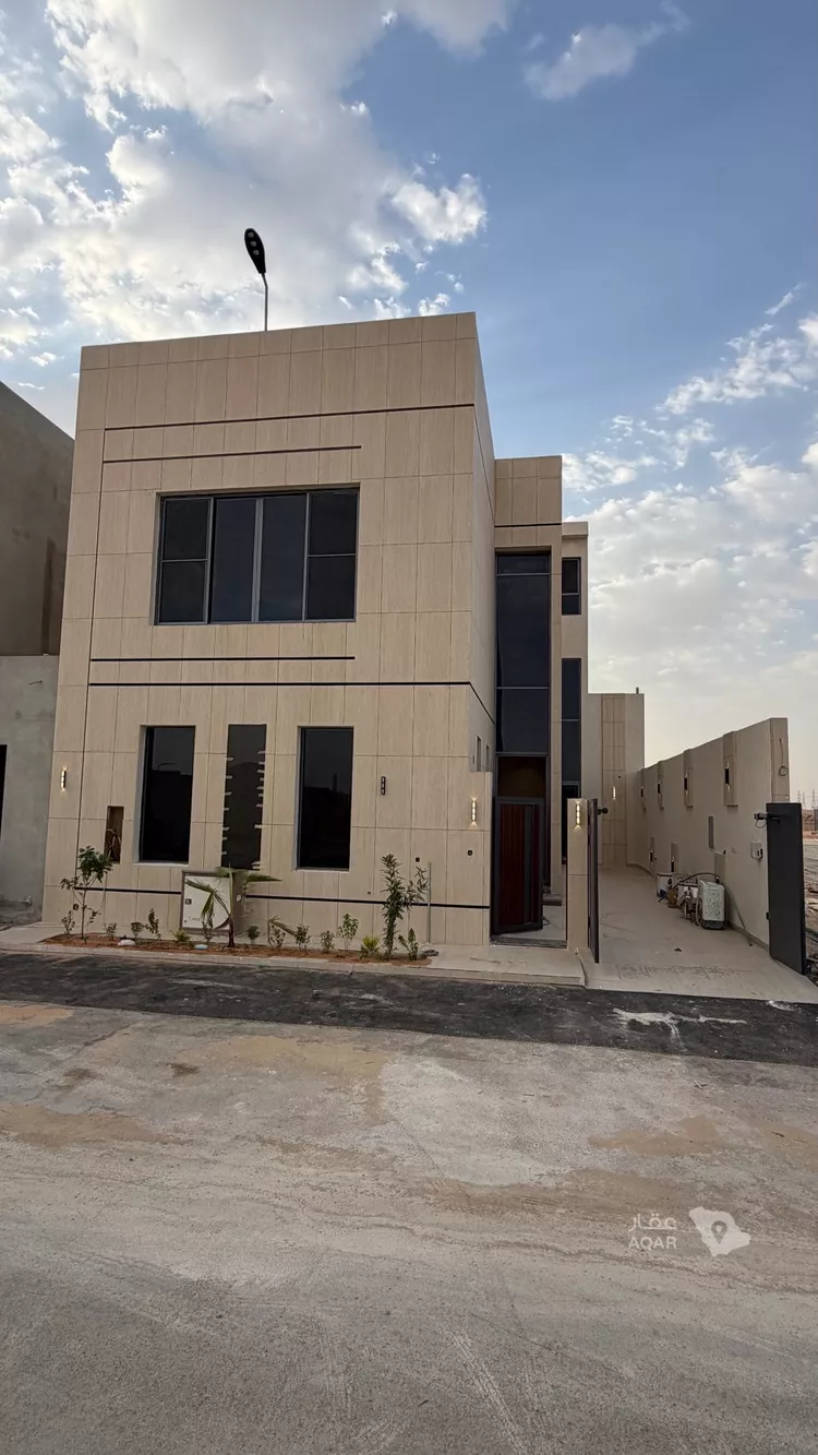 فيلا للبيع في شارع عبدالجبار بن الورد, حي المهدية, مدينة الرياض, منطقة الرياض 2