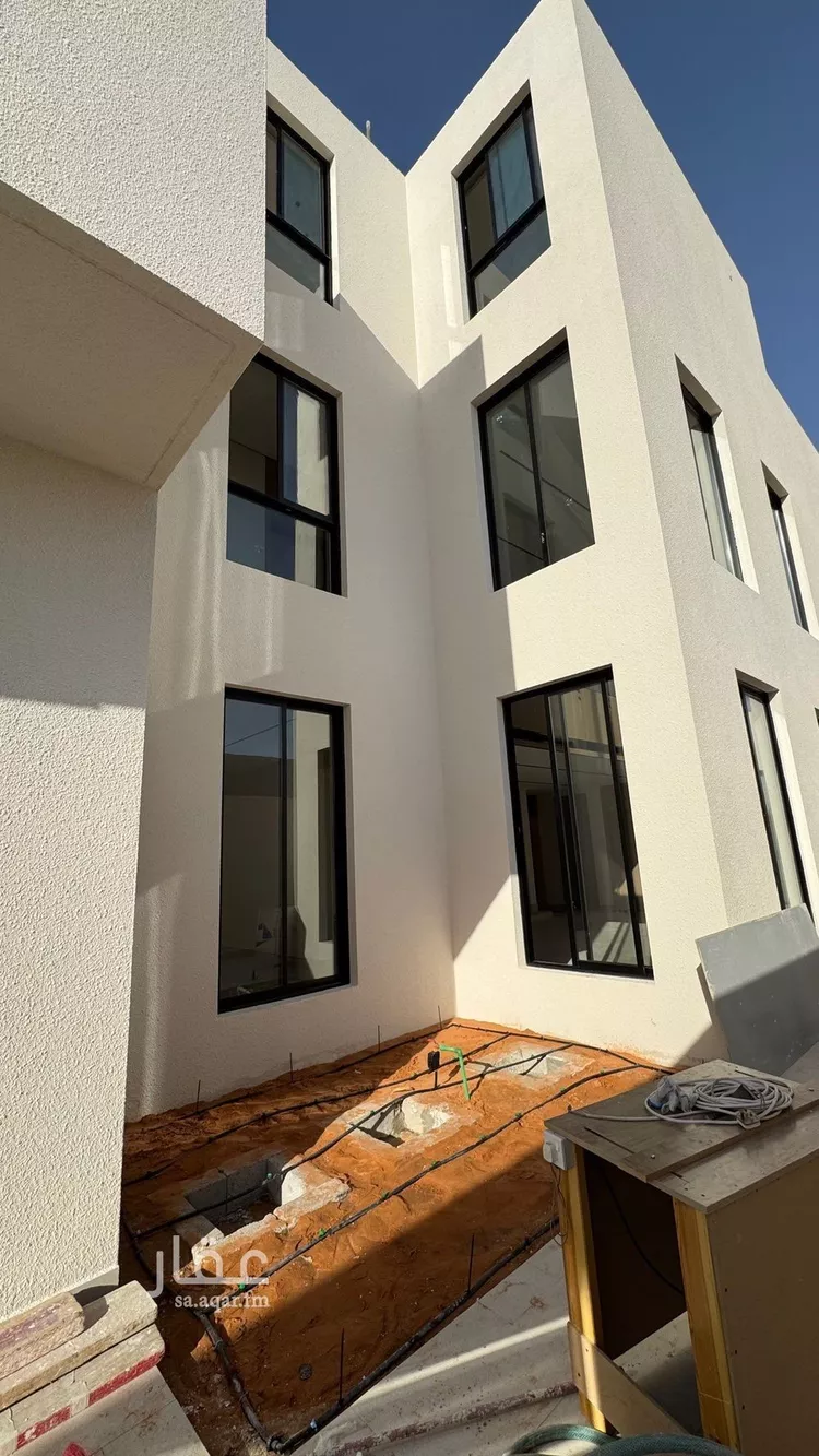 فيلا للبيع في شارع محمد بن أبي بكر القيم, حي المهدية, مدينة الرياض, منطقة الرياض صورة 2