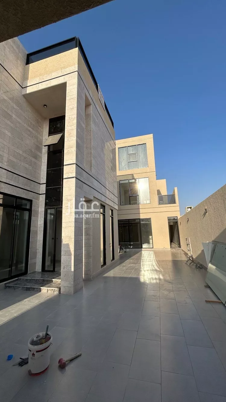 فيلا للبيع في شارع فؤاد محمد عمر توفيق, حي المهدية, مدينة الرياض, منطقة الرياض صورة 3