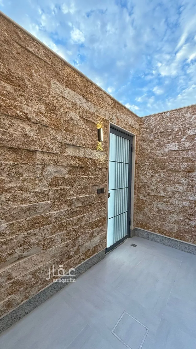 فيلا للبيع في شارع عبدالله النحوي, حي المهدية, مدينة الرياض, منطقة الرياض صورة 5
