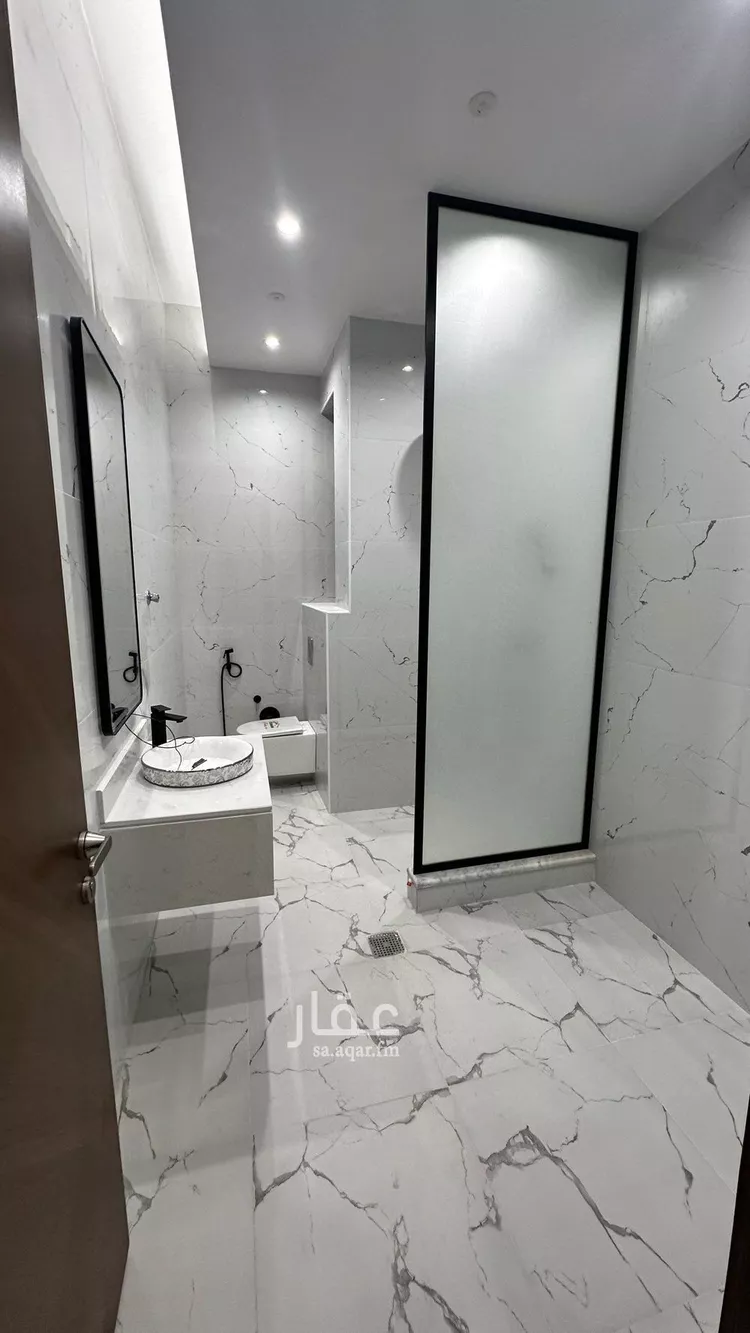 فيلا للبيع في شارع الكمال بن طلحة, حي المهدية, مدينة الرياض, منطقة الرياض صورة 5