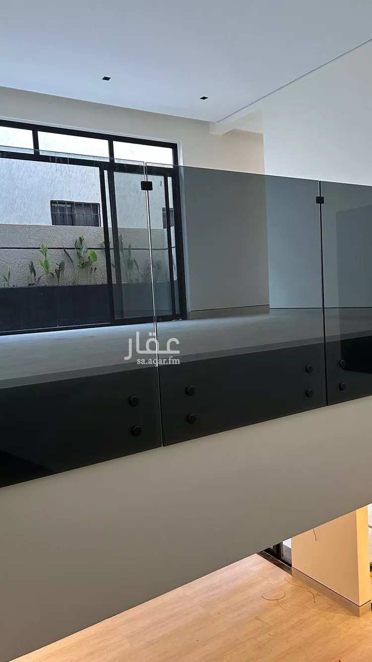 فيلا للبيع في شارع عبدالجبار بن الورد, حي المهدية, مدينة الرياض, منطقة الرياض 15