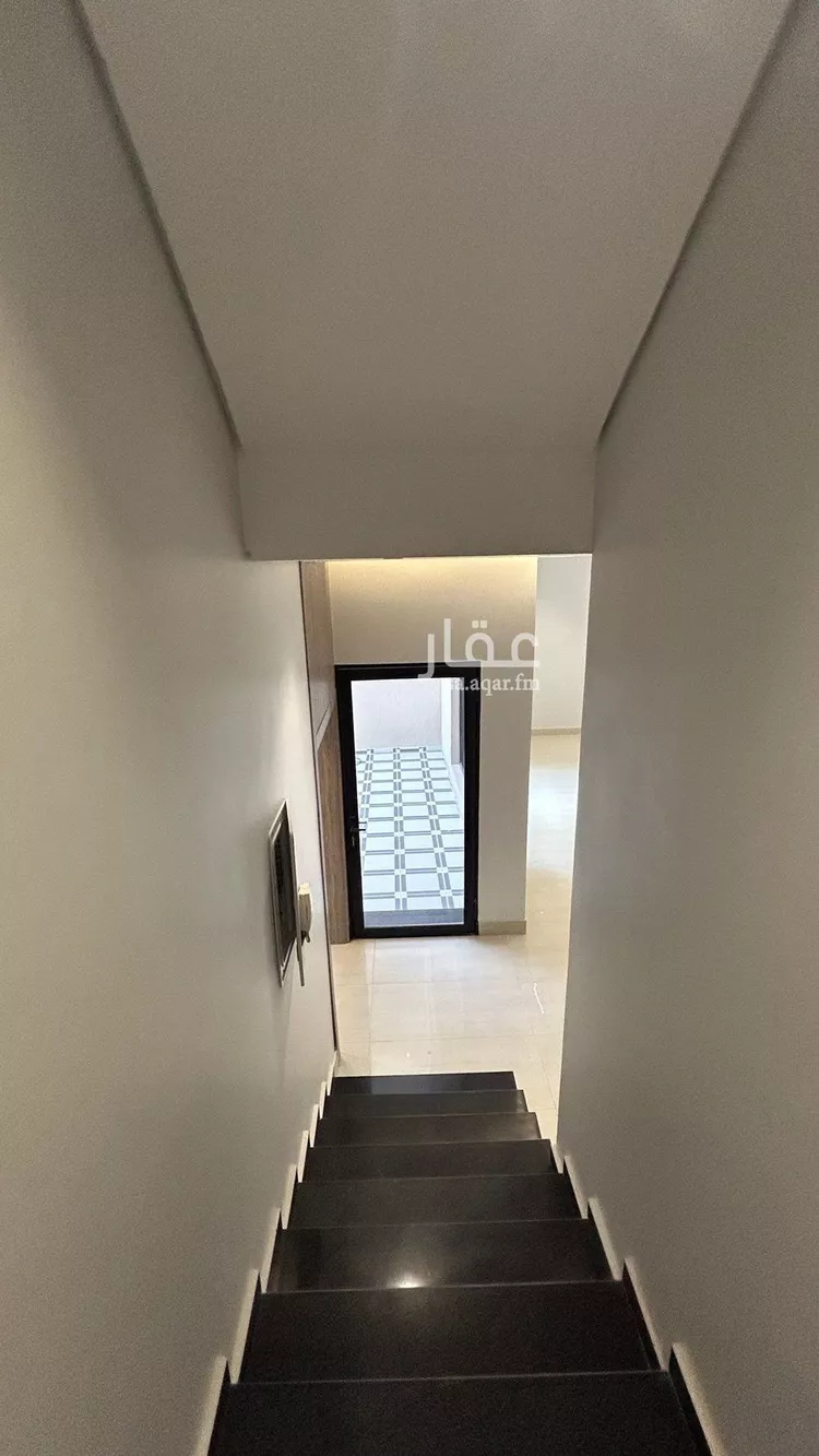 فيلا للبيع في شارع أبي زرعة الهمذاني, حي المهدية, مدينة الرياض, منطقة الرياض صورة 2